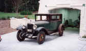 Oakland_1927_Sedan_Heller_Davis_02.JPG (45594 bytes)